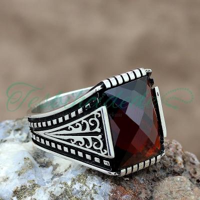 925 Ayar Gümüş Tasarım Kırmızı Zirkon Taşlı Erkek Yüzük